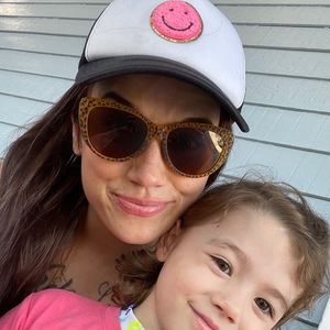 Meet your Posher, Candace